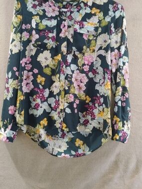 Guess Floral Button-Front Blouse in Black, Pink, Yellow